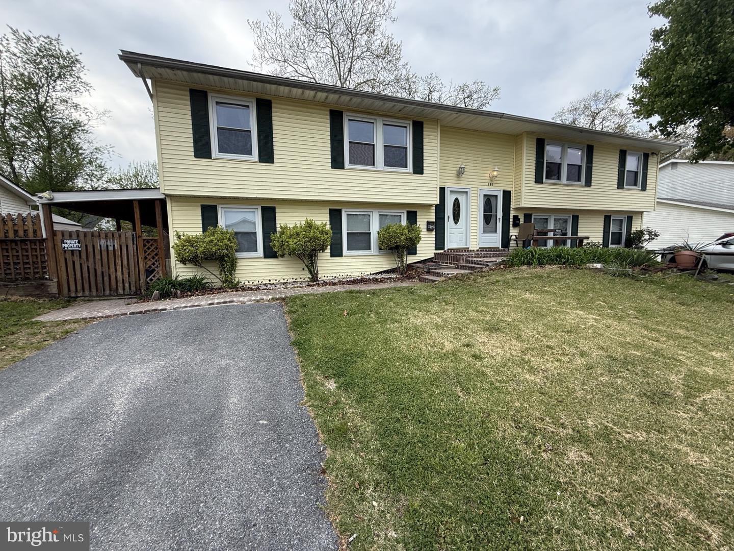 652 Chapelview Dr — photo
