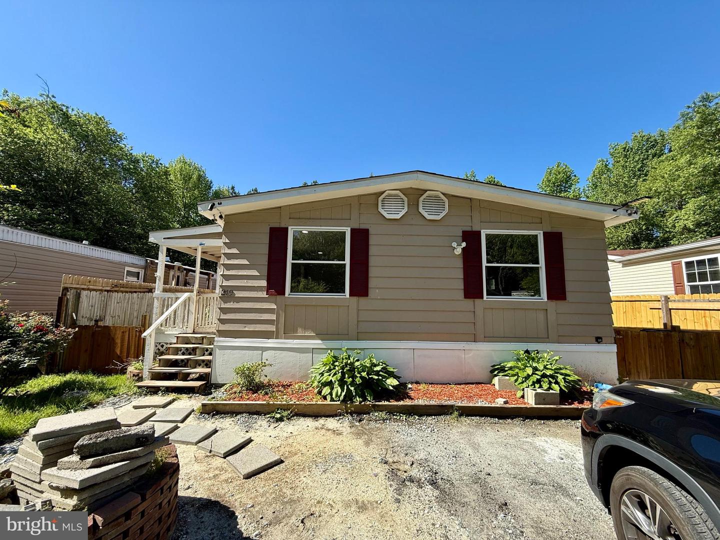 249 Jaguar Drive — photo