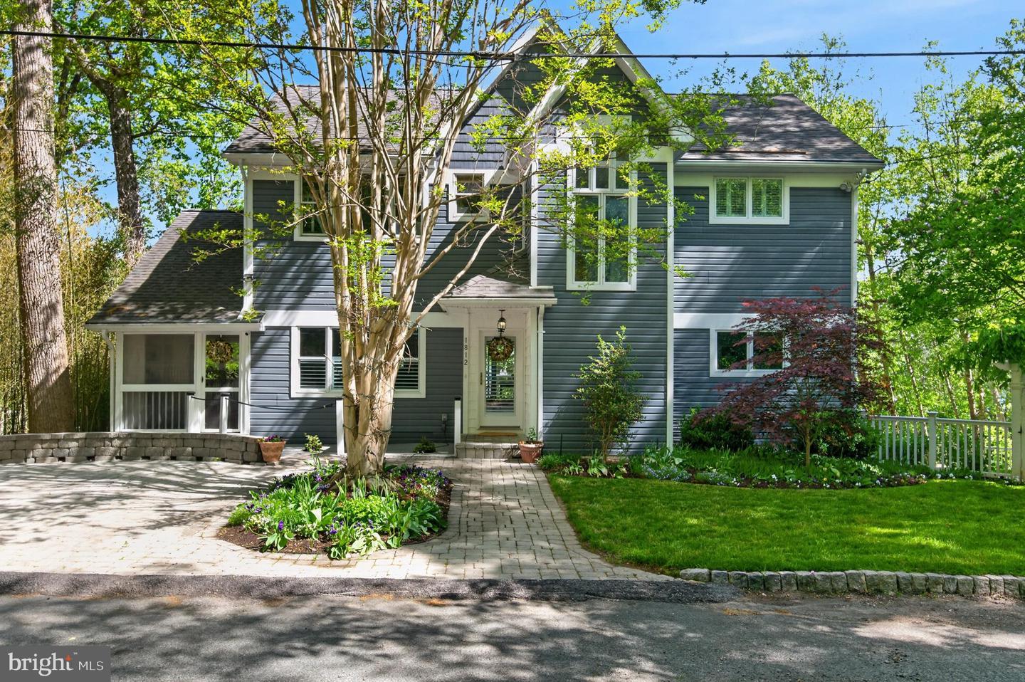 1812 Shore Dr — photo