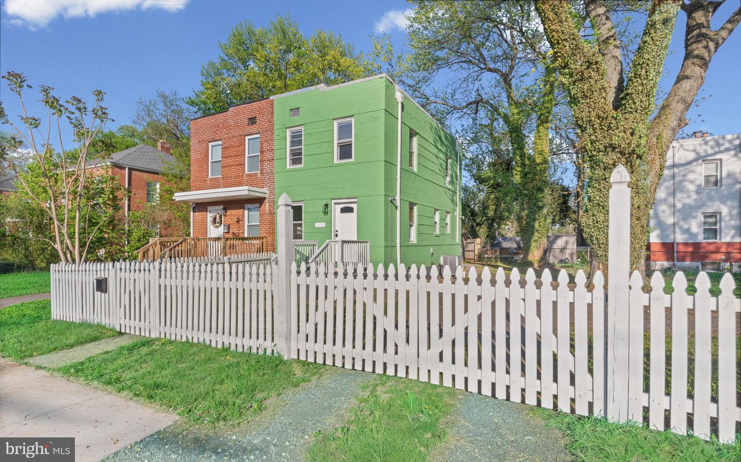 1019 President St — photo