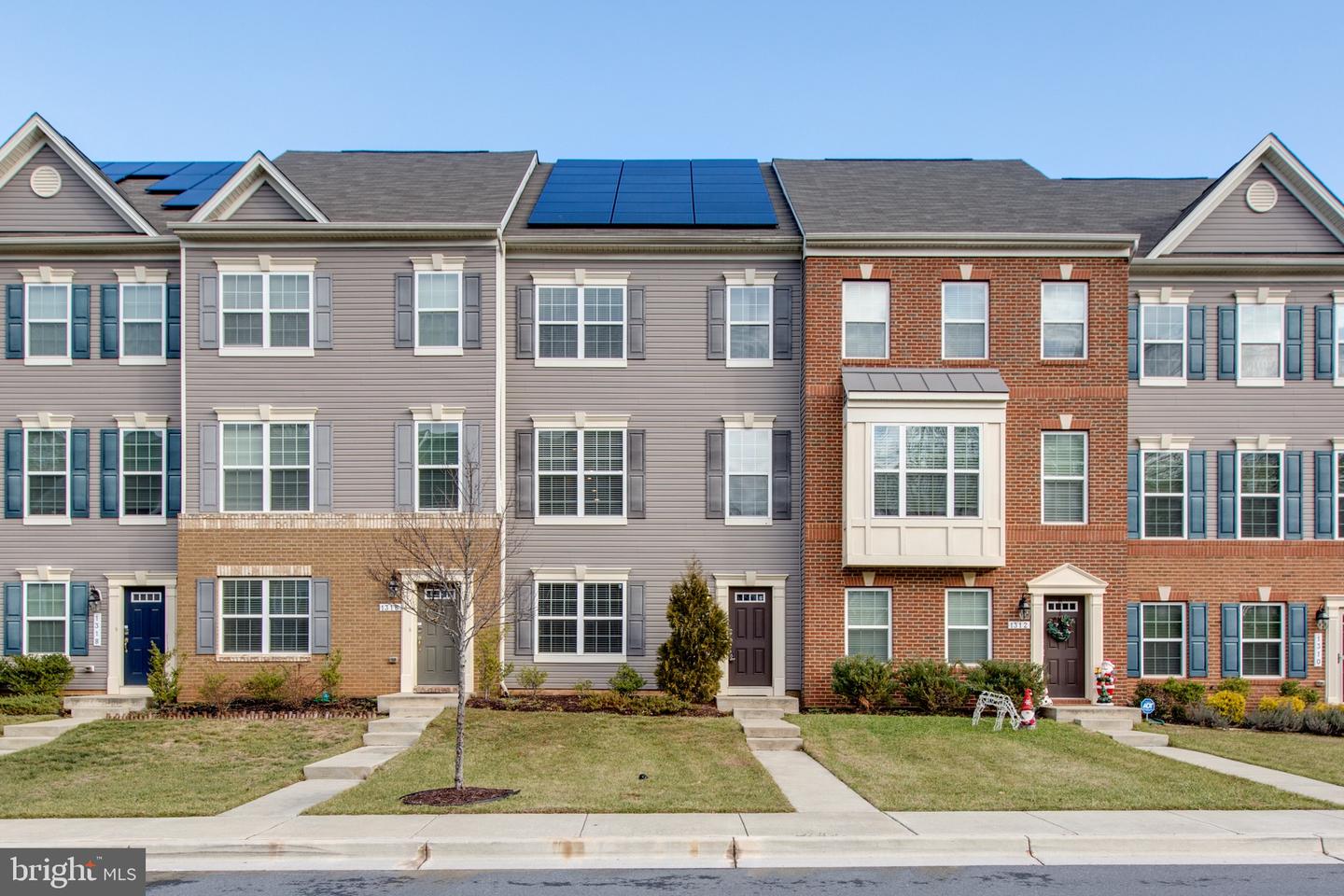 1314 Hawthorn Dr — photo