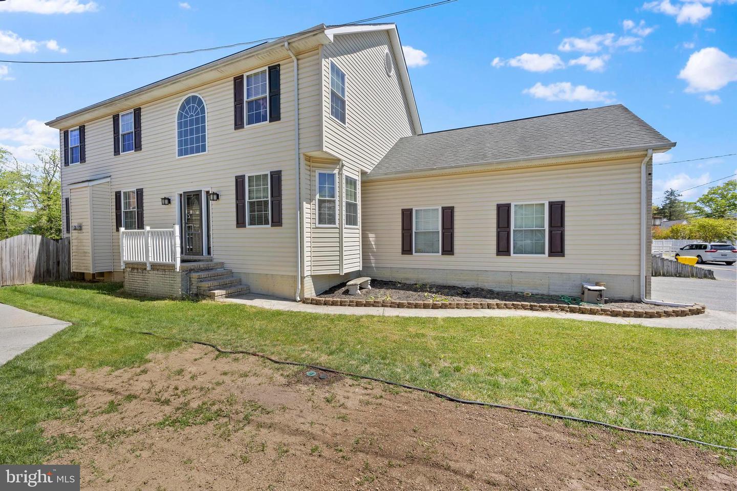 380 South Dr — photo