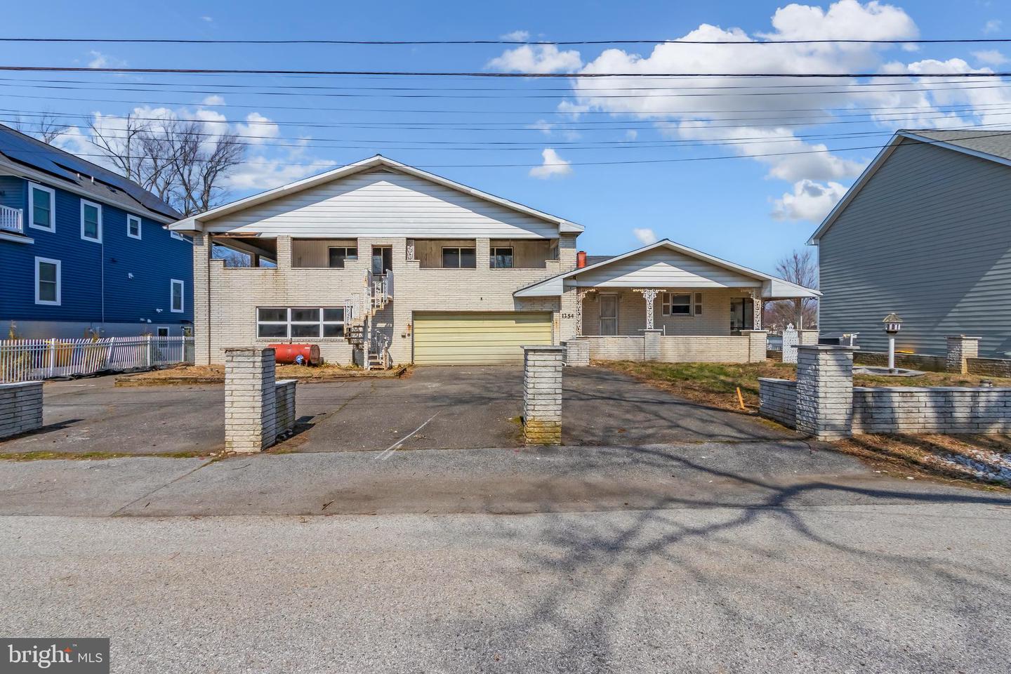 1254 Washington Dr — photo