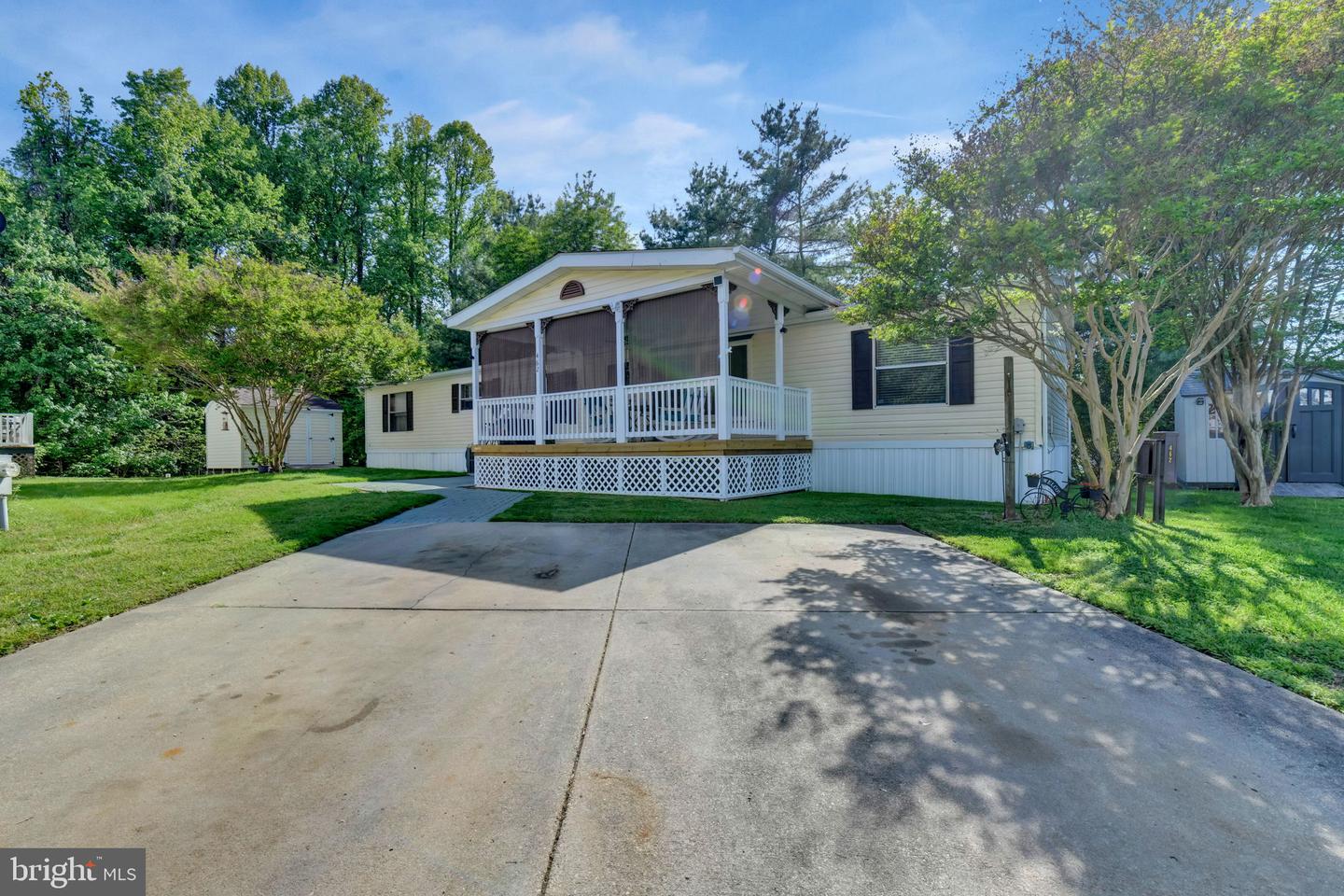 462 Sarah Anne Dr — photo