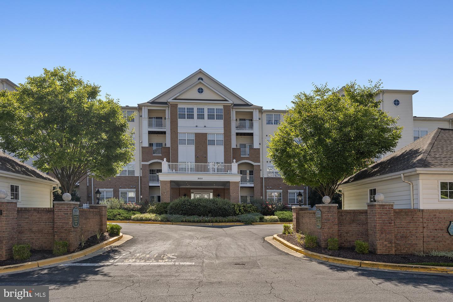 2605 Chapel Lake Dr #101 — photo