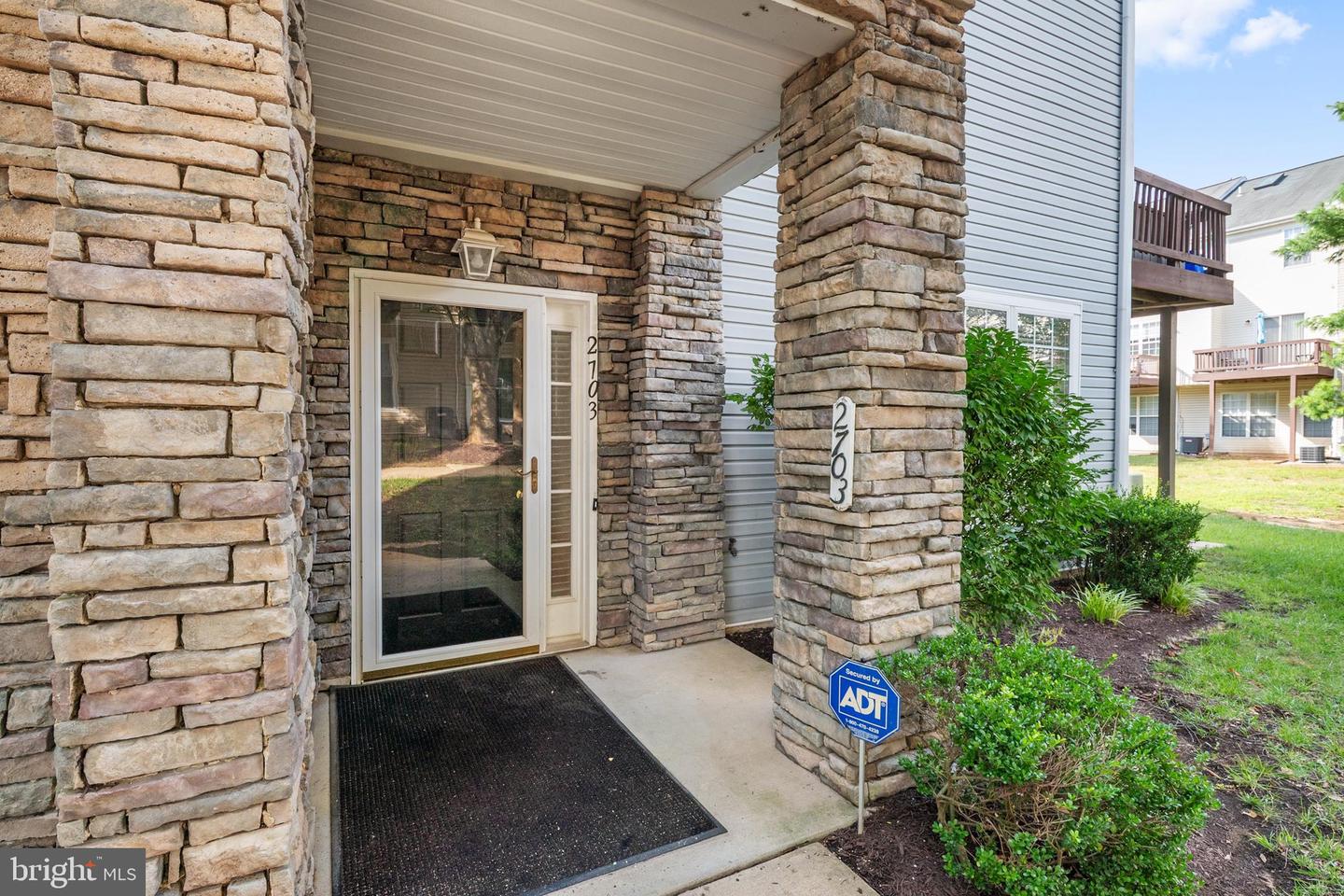 2703 Oak Leaf Ct #2703 — photo