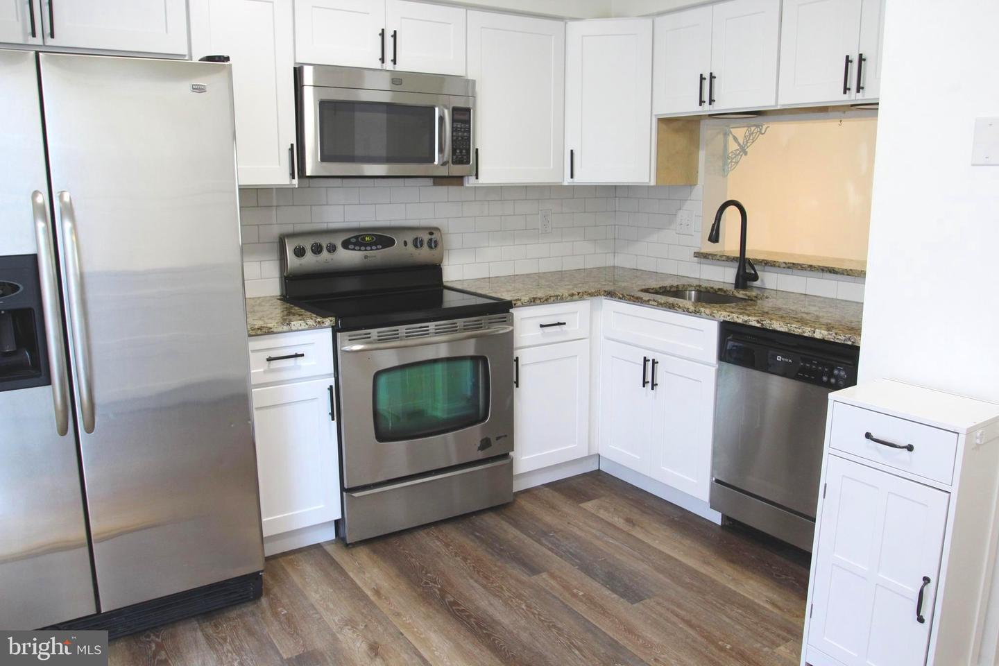 8235 Great Bend Rd — photo