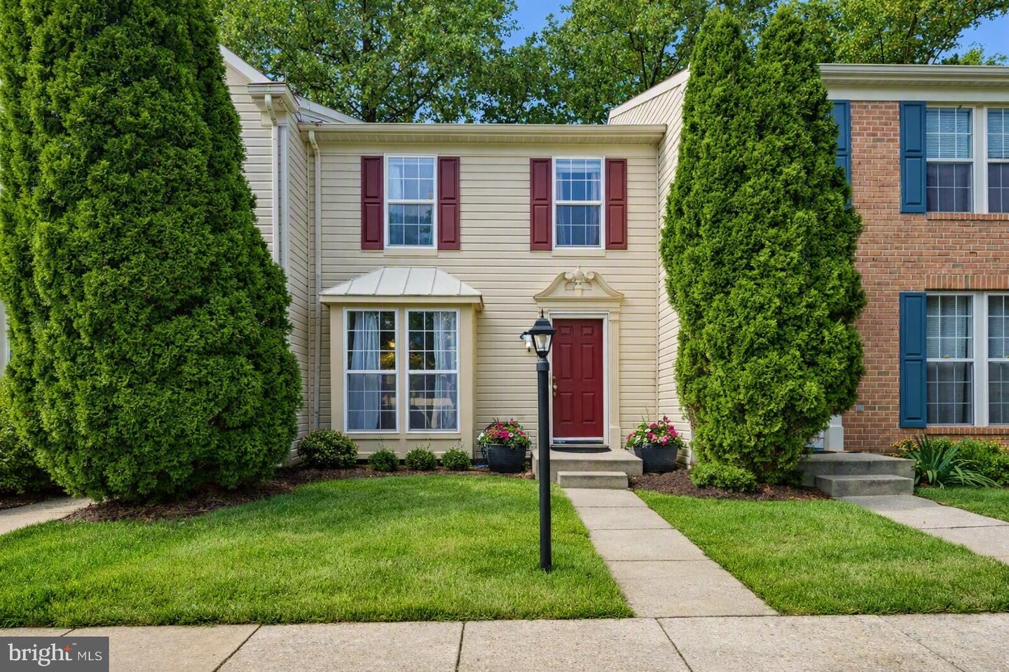 1702 Barnwood Ct — photo