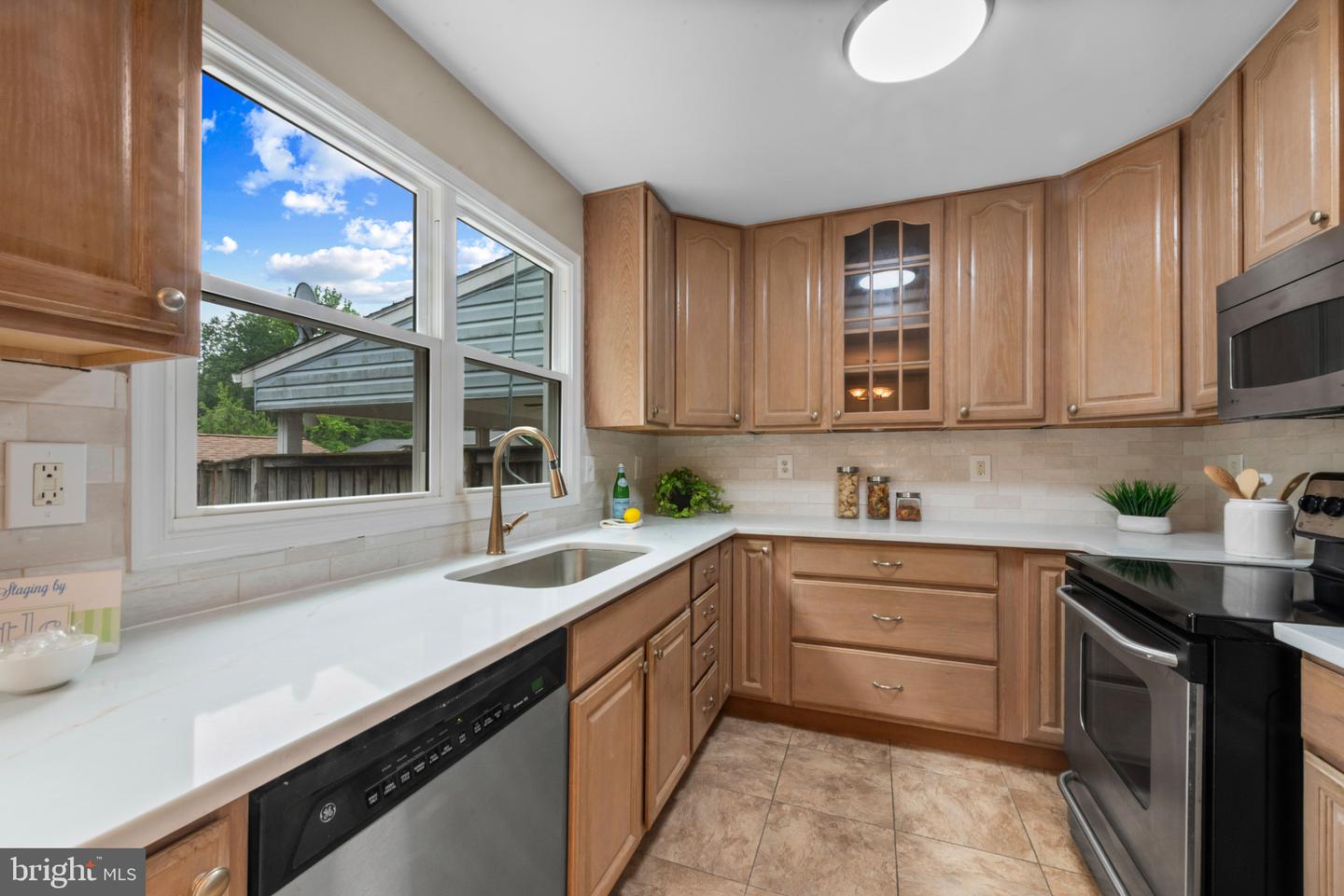7663 Sherlock Ct — photo