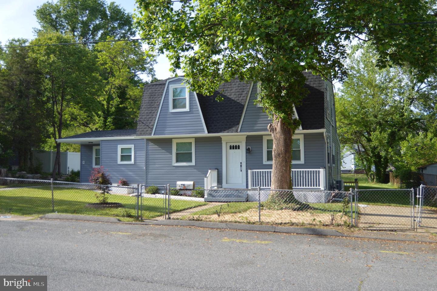 96 Packard Ave — photo