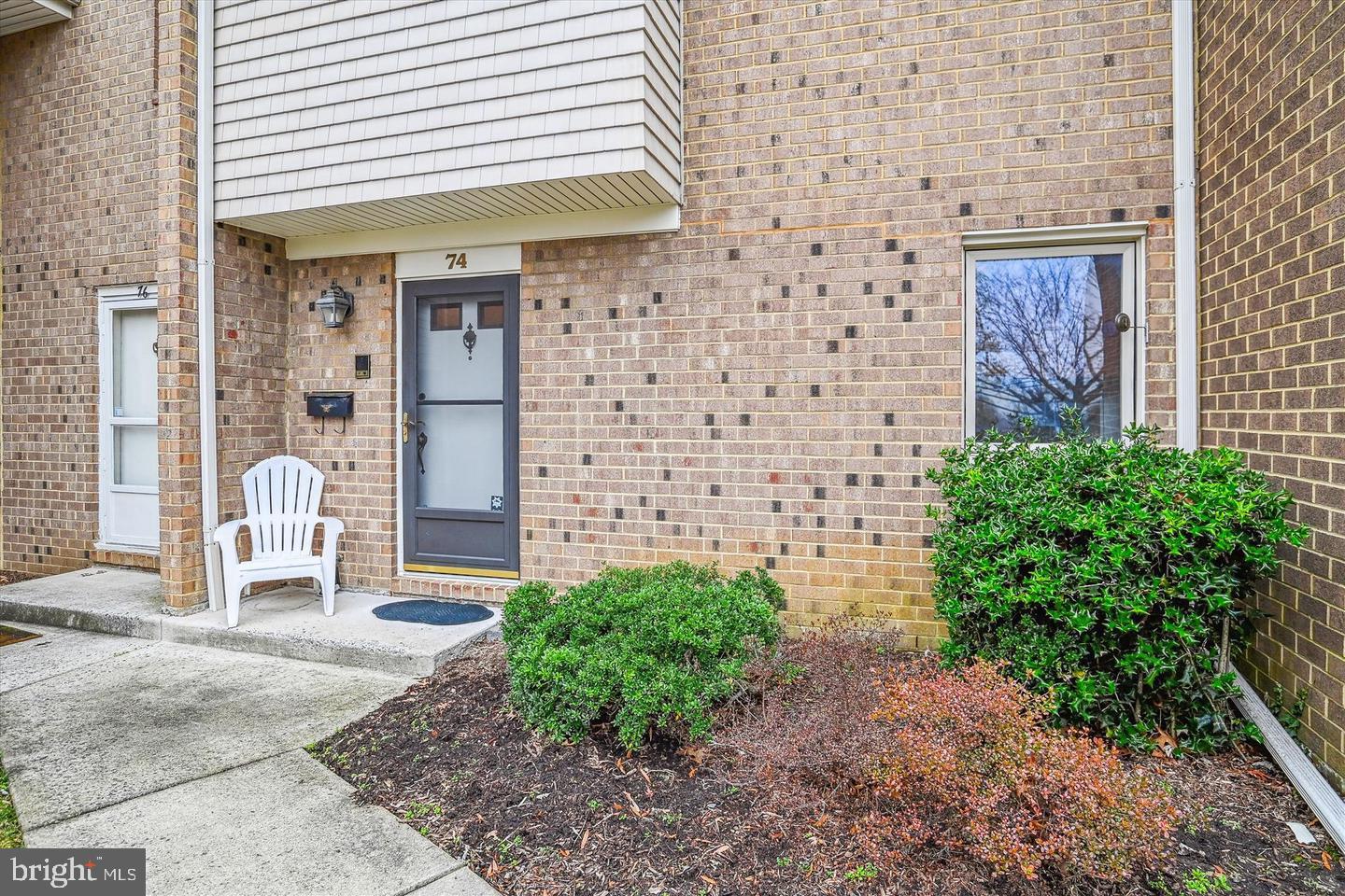 74 Gentry Ct — photo