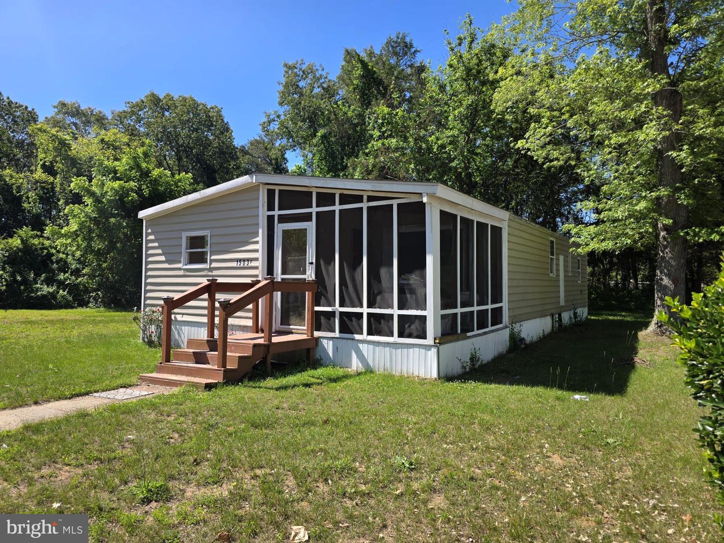 1503 Flanders Ln ##F — photo