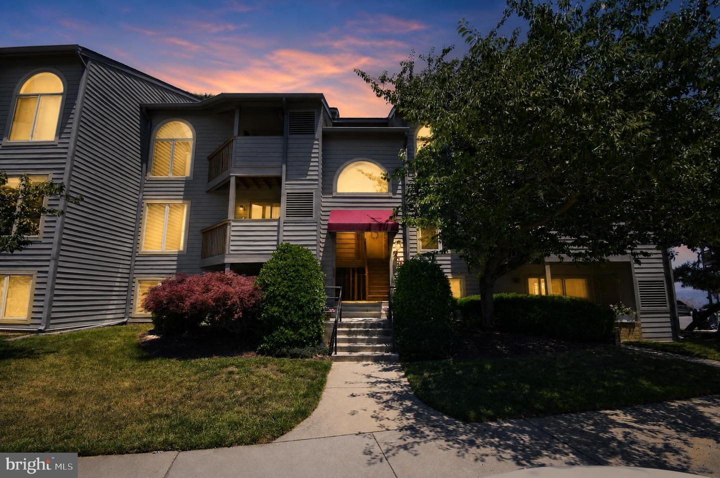 2016 Quay Village Ct #T2 — photo