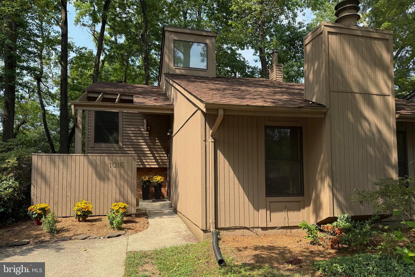 1016 Timber Creek Dr — photo