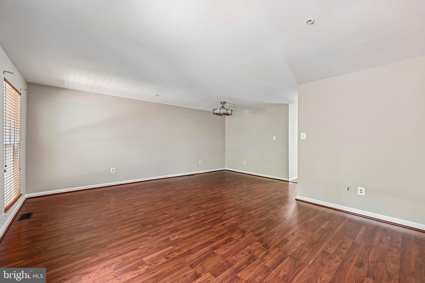 7845 Foxfarm Ln — photo