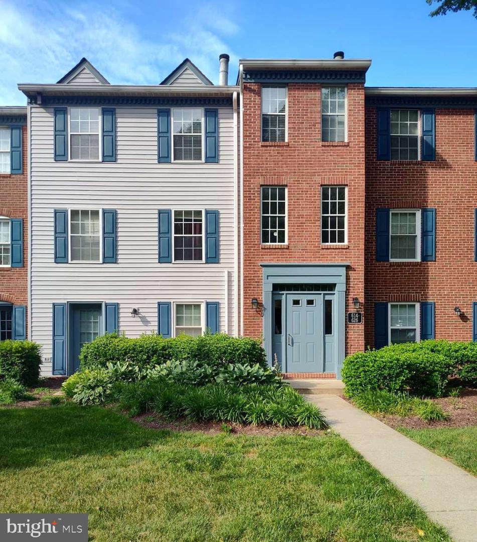 624 Newbridge Ct — photo