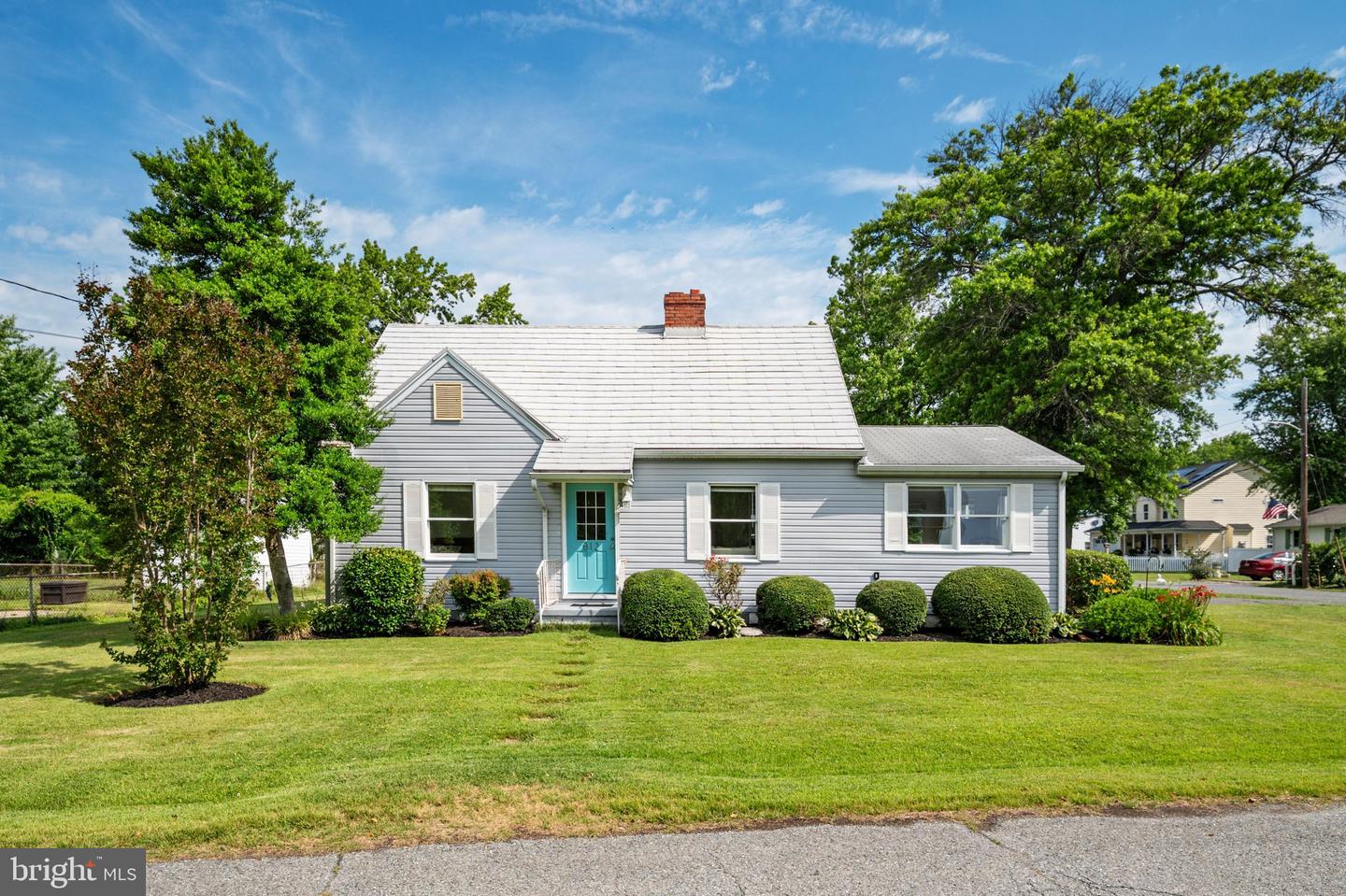 812 Bay View Dr — photo