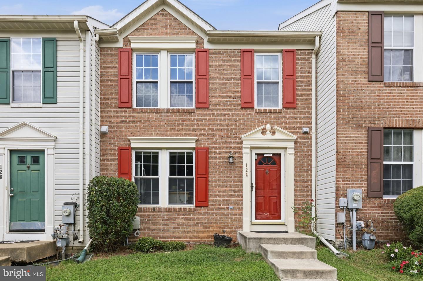 124 Foxchase Dr — photo
