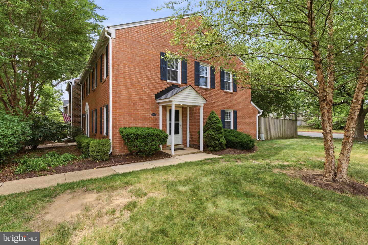 8 Georgetown Ct #1-8 — photo