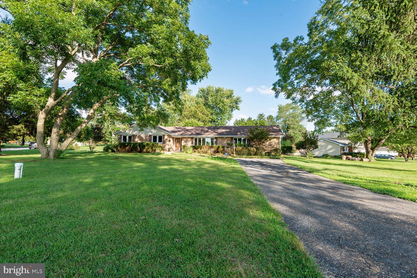 1805 William Rd — photo