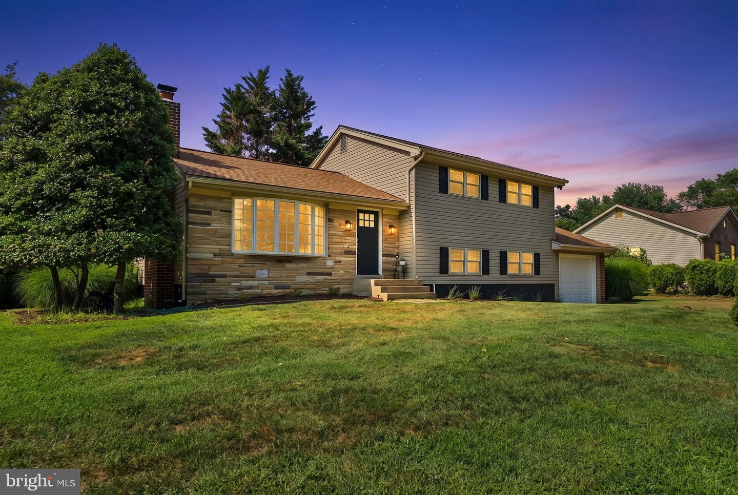 110 Lake View Dr — photo
