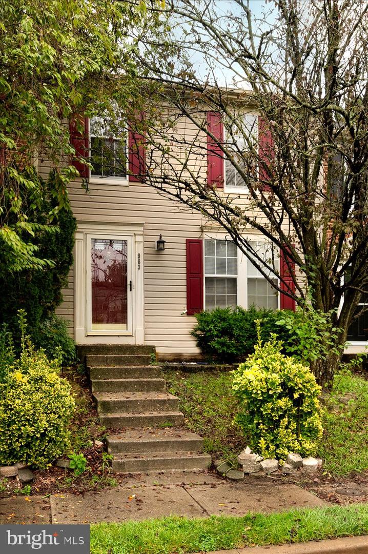 963 Chestnut Manor Ct — photo