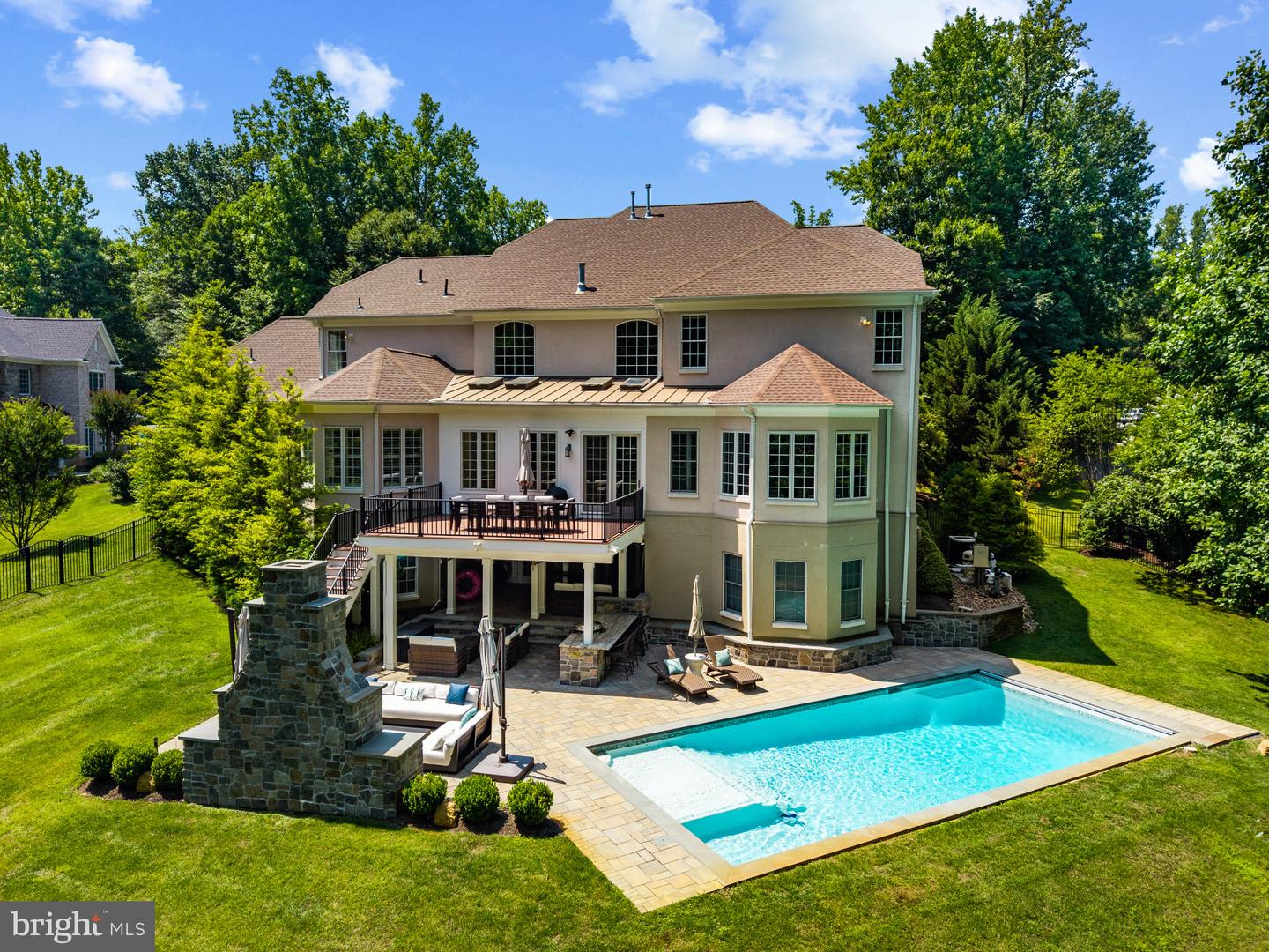 1614 Annesley Ct — photo