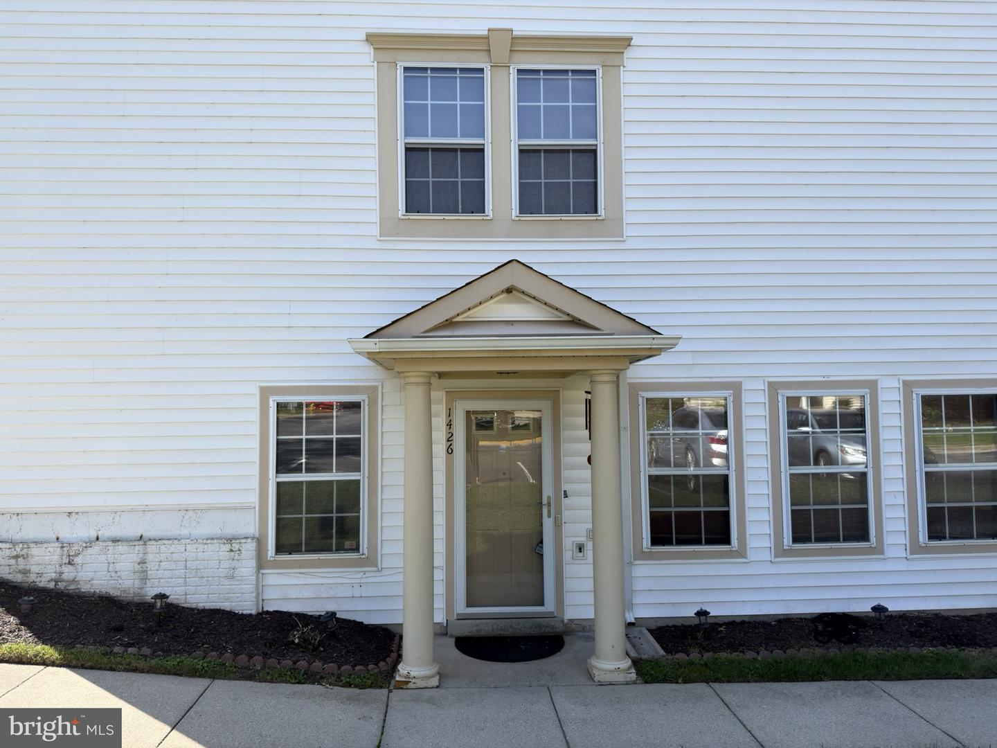 1426 Nutwood Ct — photo
