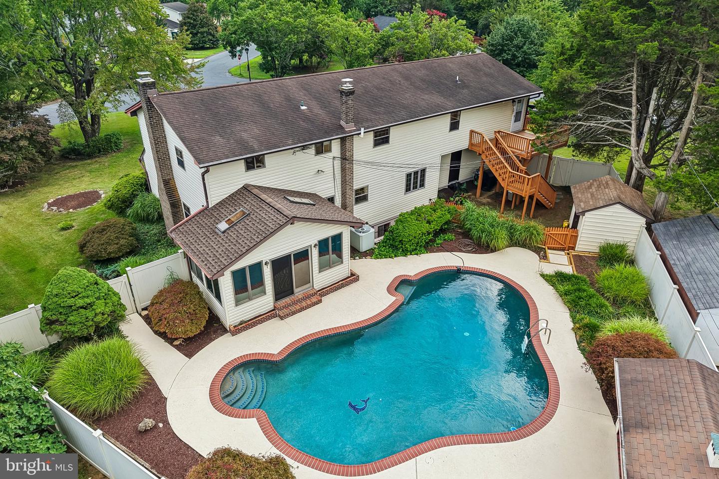 112 Speicher Dr — photo