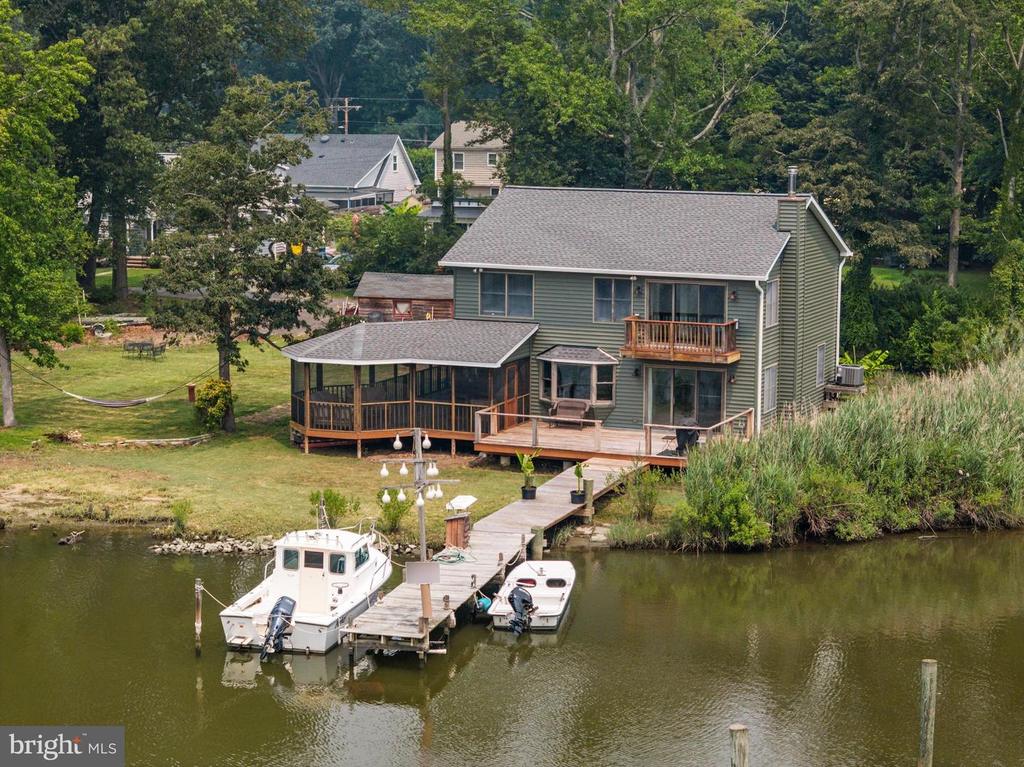 1241 Johnson Dr — photo