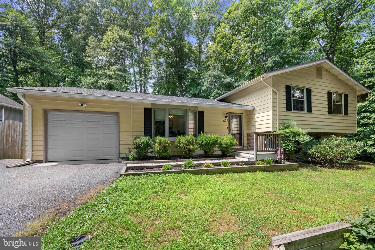 622 Wayward Dr — photo
