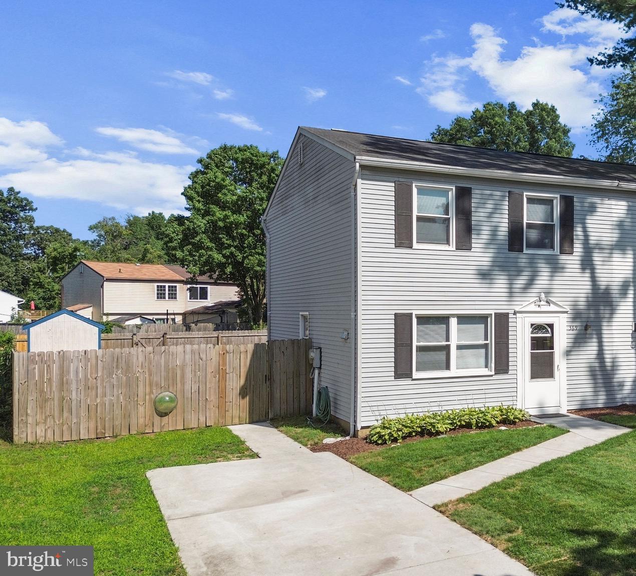 369 Volley Ct — photo