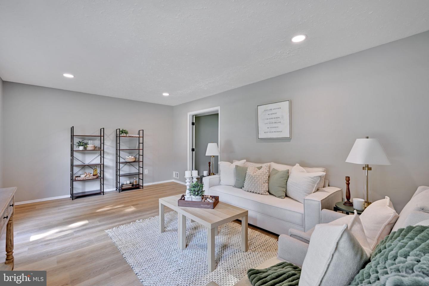 7906 Citadel Dr — photo