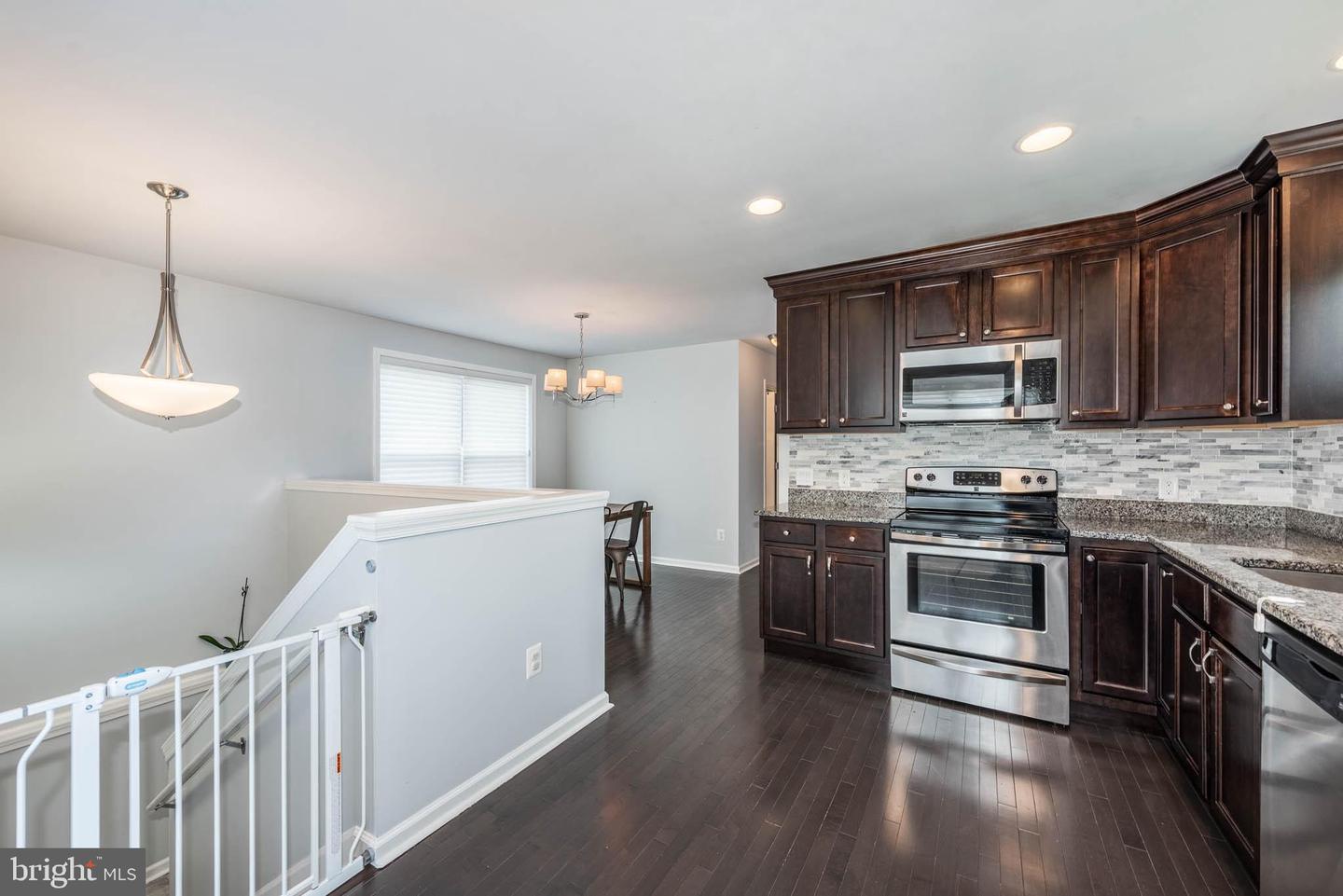 7746 Overhill Rd — photo