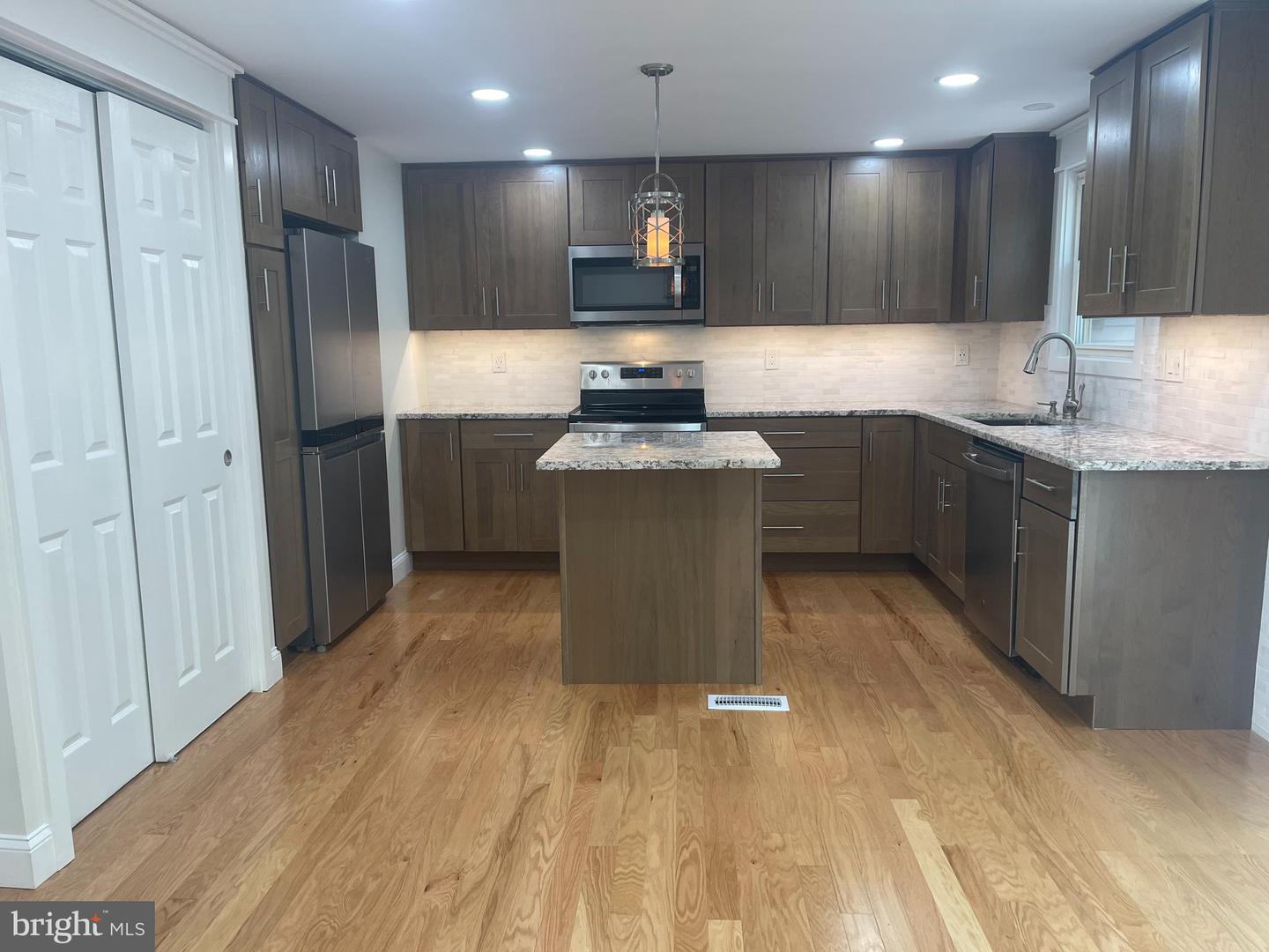 413 Blossom Tree Ct — photo