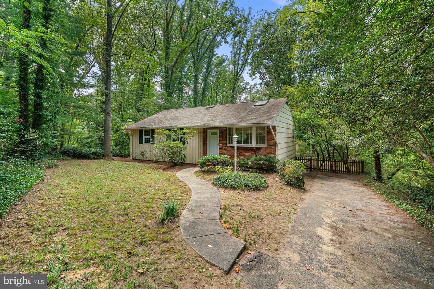 778 Windgate Dr — photo