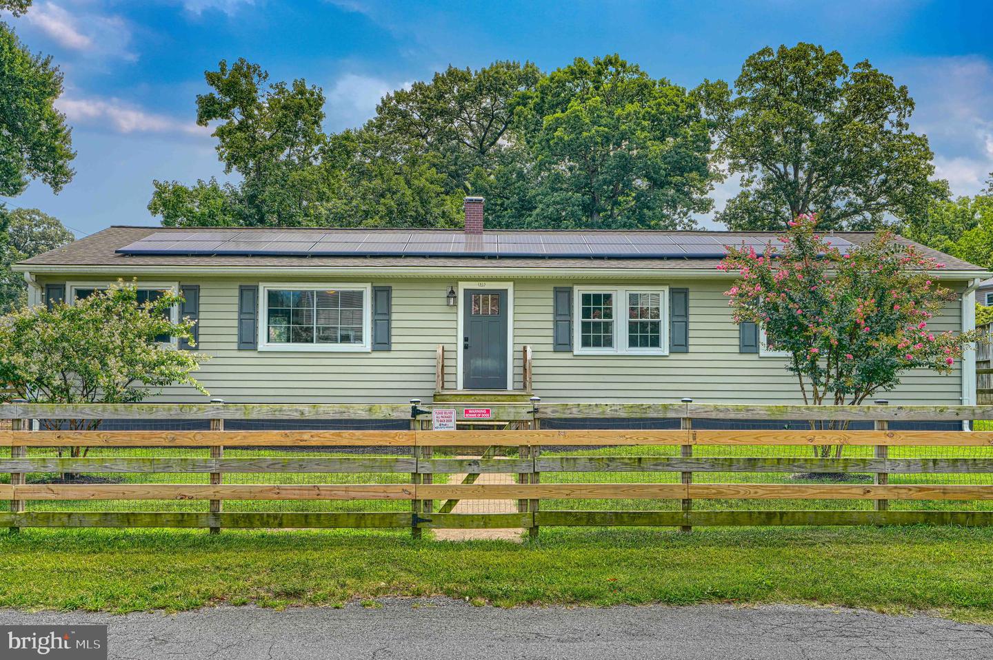1813 Potomac Rd — photo