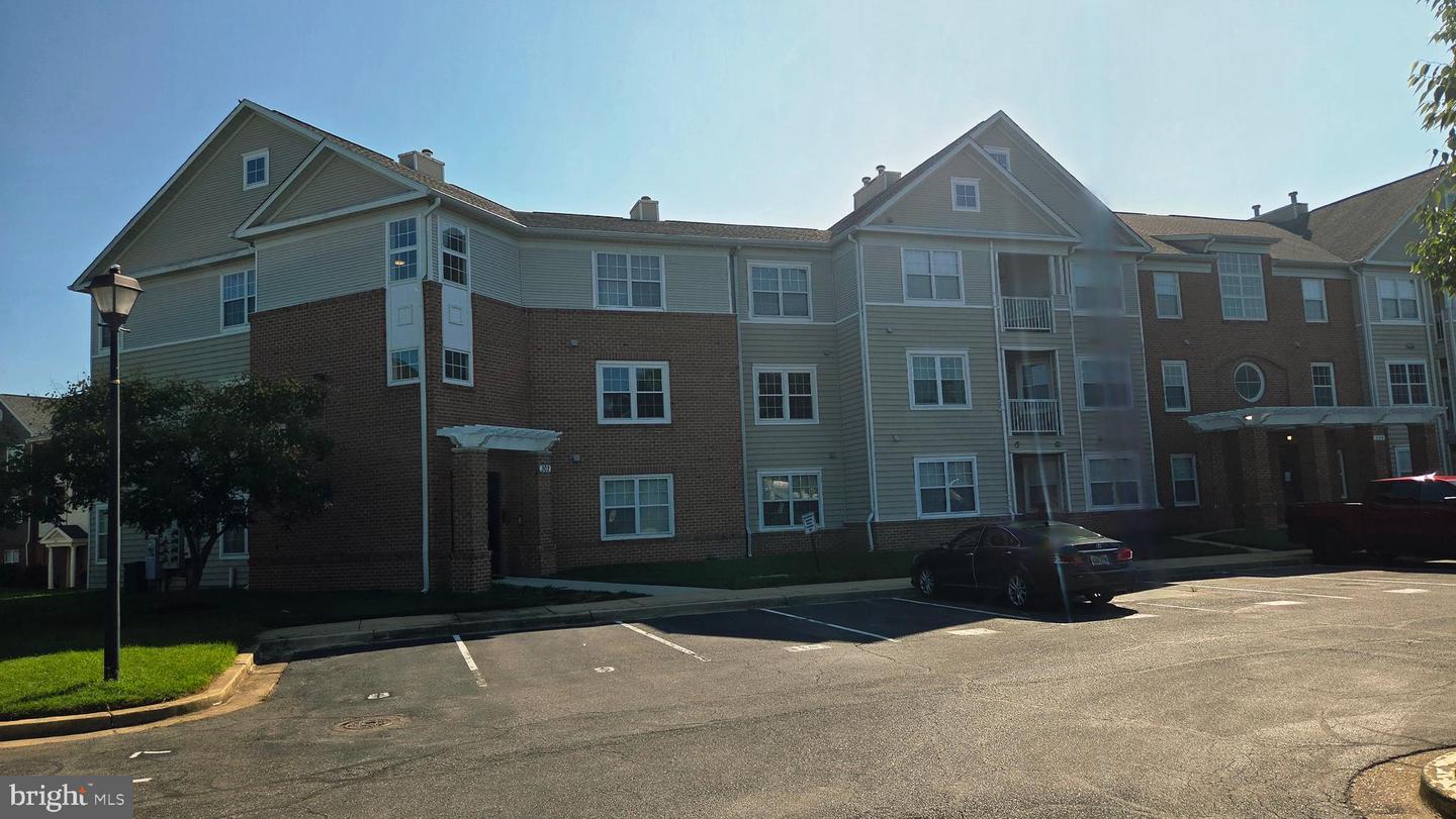 302-C Gatehouse Ln #302C — photo