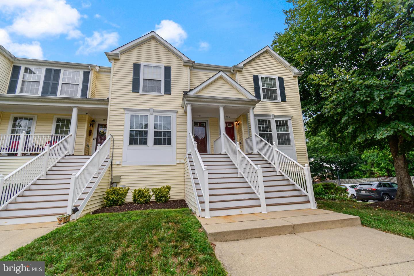 1703 Fallowfield Ct — photo