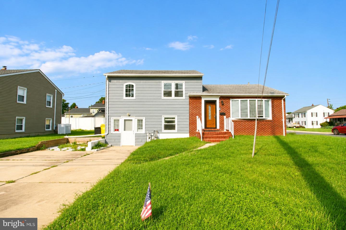 312 N Hammonds Ferry Rd — photo