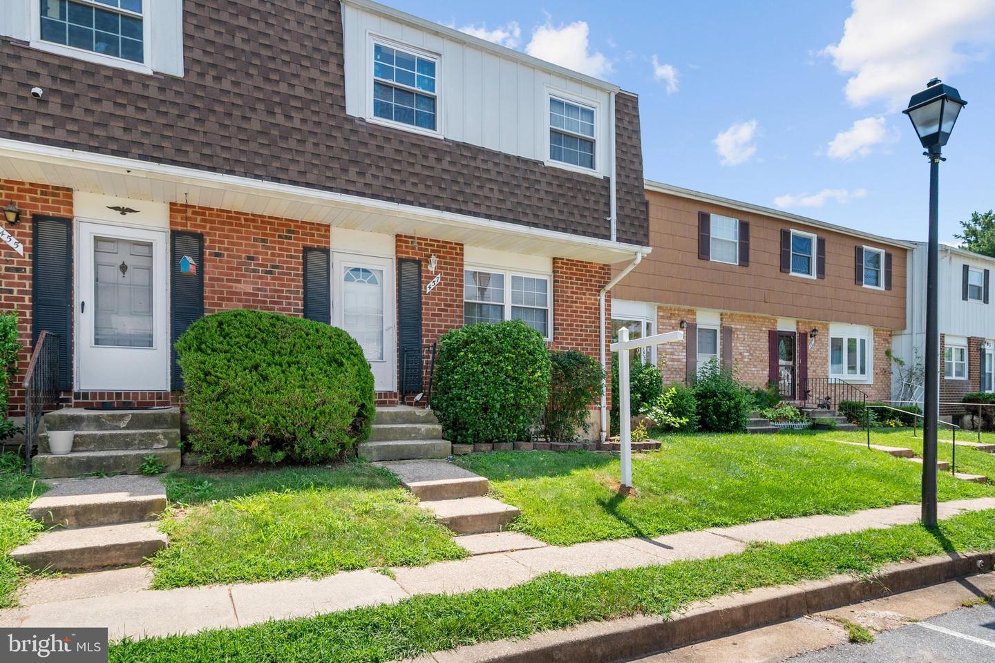 457 Long Towne Ct — photo