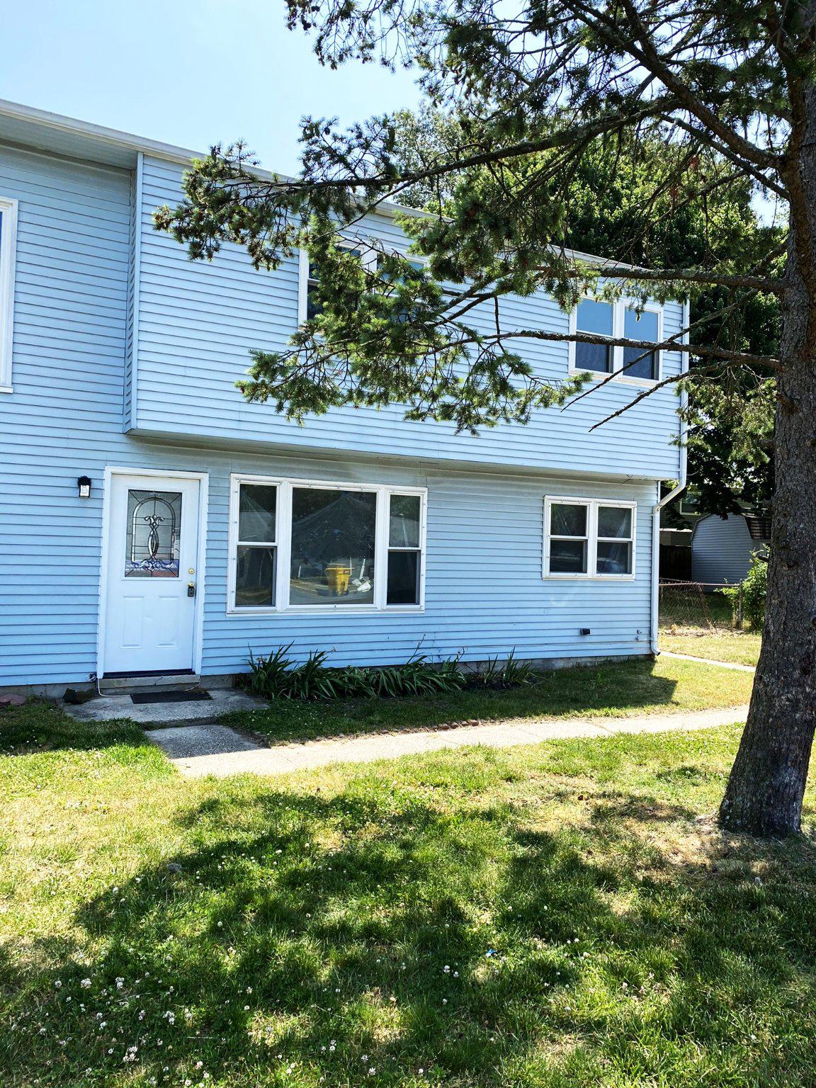 7707 Queens Rd — photo