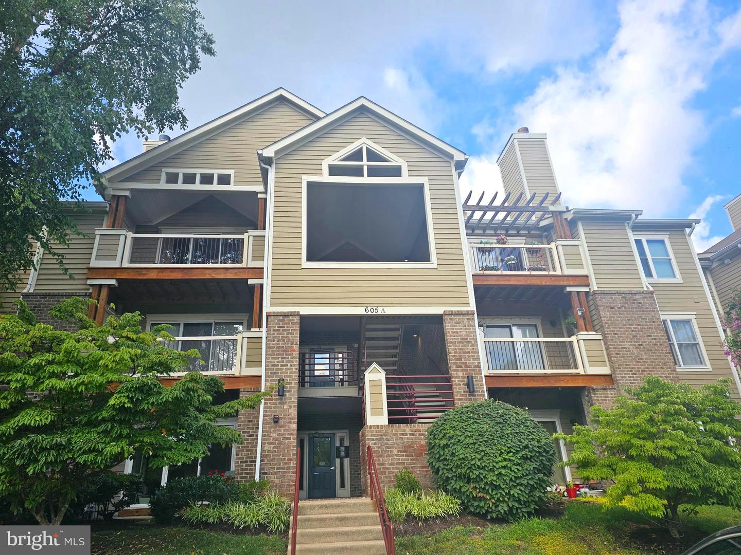 605-A Admiral Dr #102 — photo