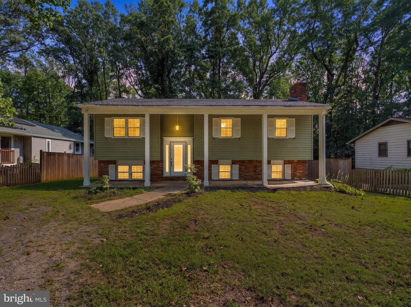 785 Rolling View Dr — photo