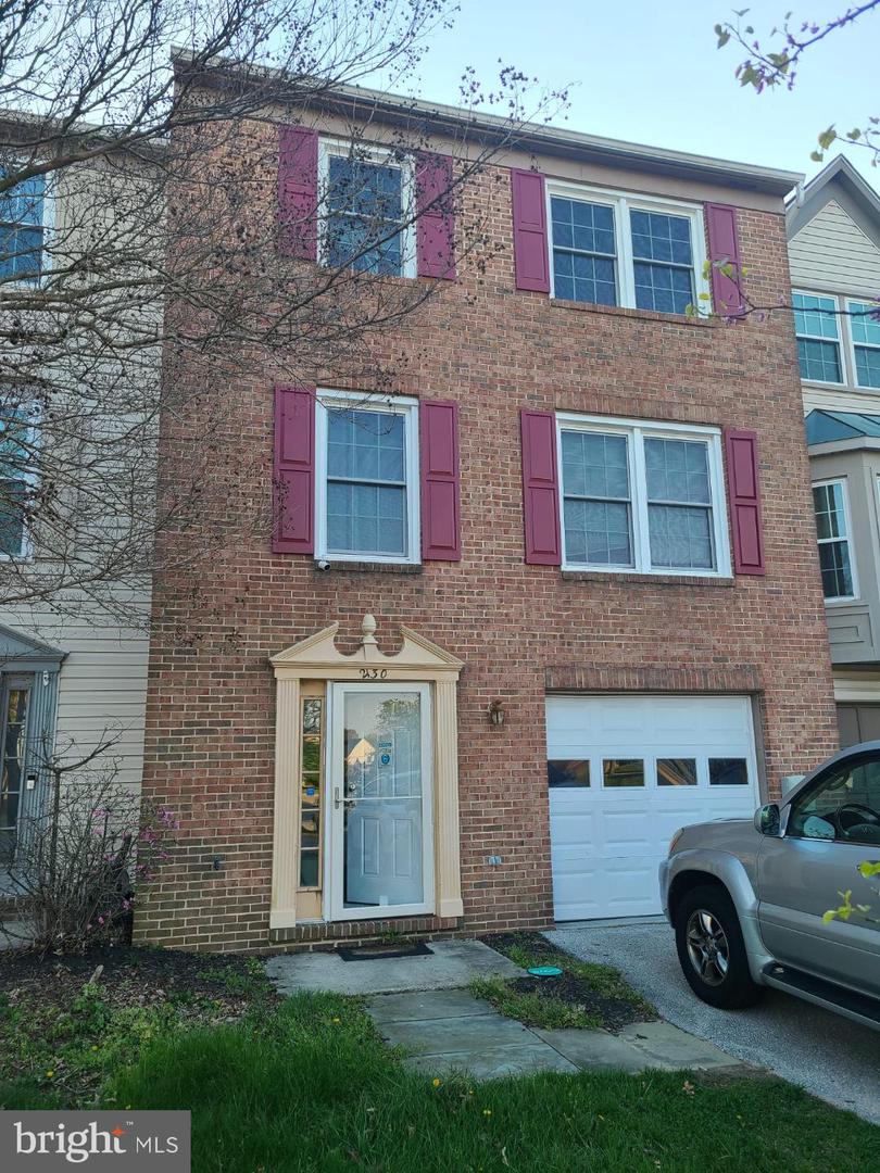 2130 Colonel Way — photo