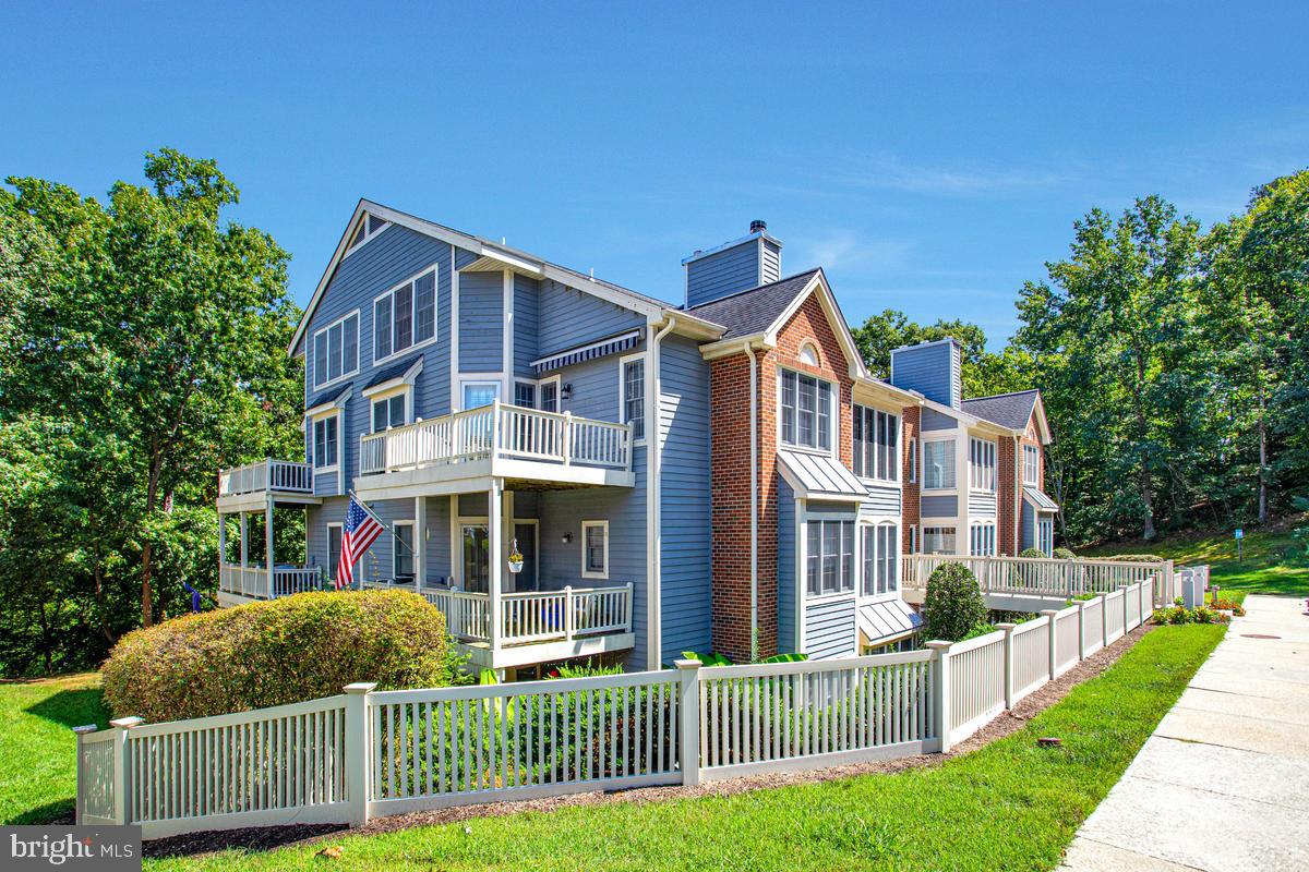 2700 Summerview Way #304 — photo