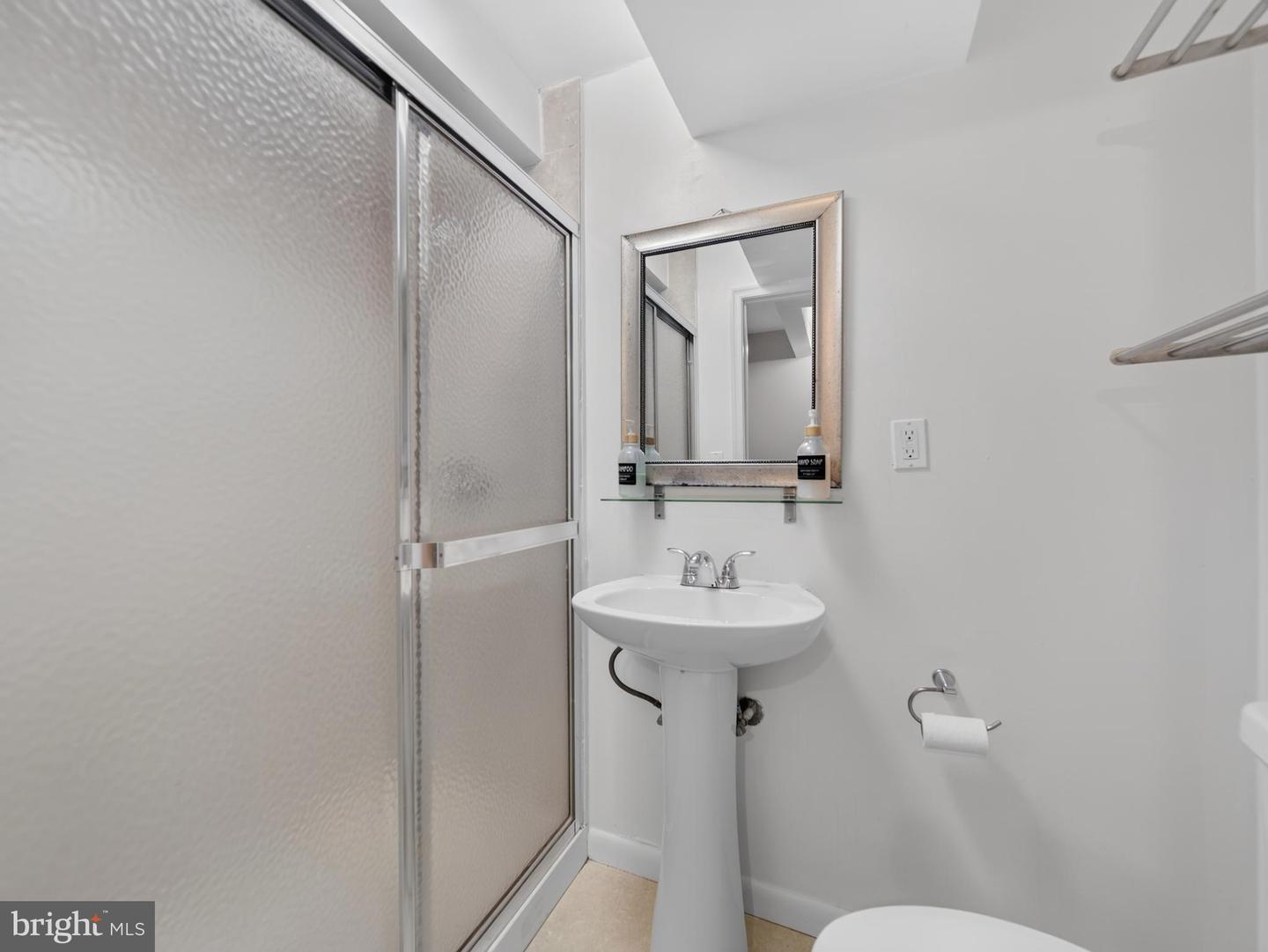 7648 Fairbanks Ct — photo