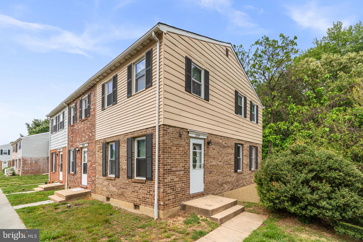 8247 Parham Ct — photo