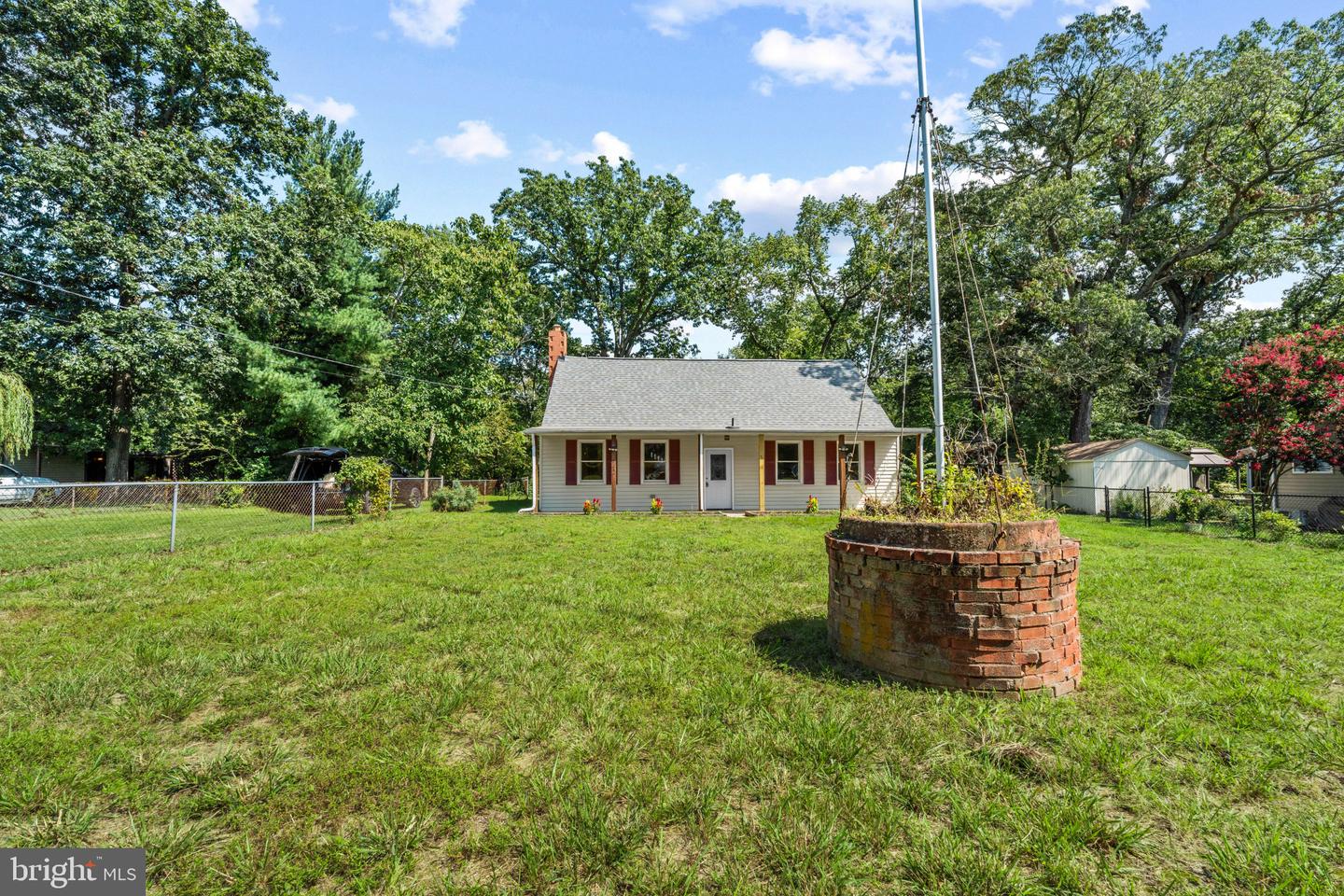 1342 Edna Rd — photo
