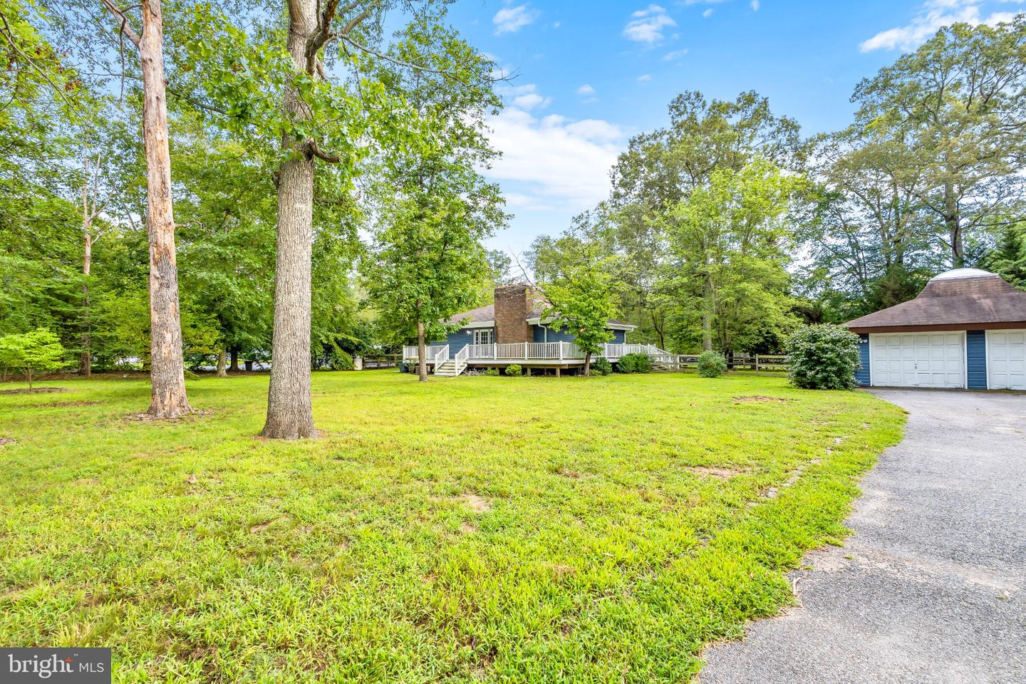 875 Harwood Rd — photo